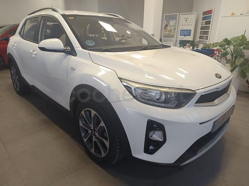 Usado Kia Stonic 100 CV (73 kW) 2018 Blanco SUV