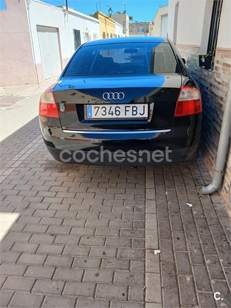 Usado Audi A4 130 CV (95 kW) 2003 Negro Berlina