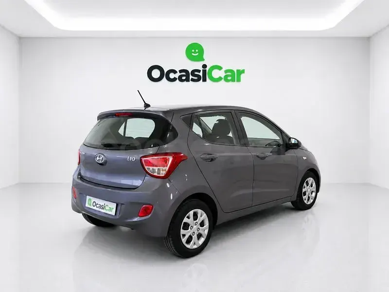 Usado Hyundai i10 66 CV (48 kW) 2015 Gris / plata Utilitario