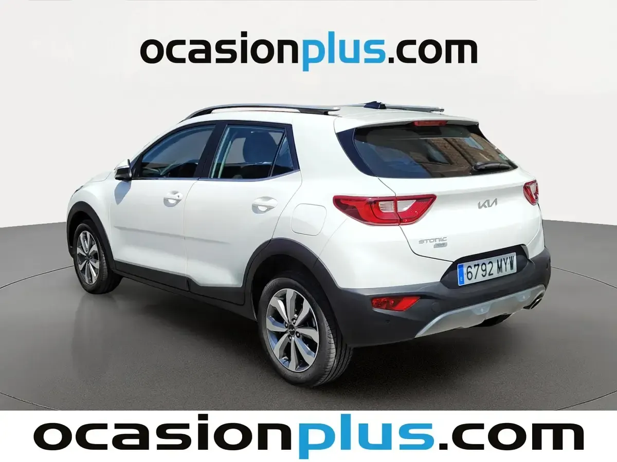 Usado Kia Stonic 101 CV (74 kW) 2025 Blanco SUV