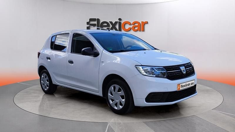 Usado Dacia Sandero Ambiance 73 CV (53 kW) 2017 Blanco Berlina