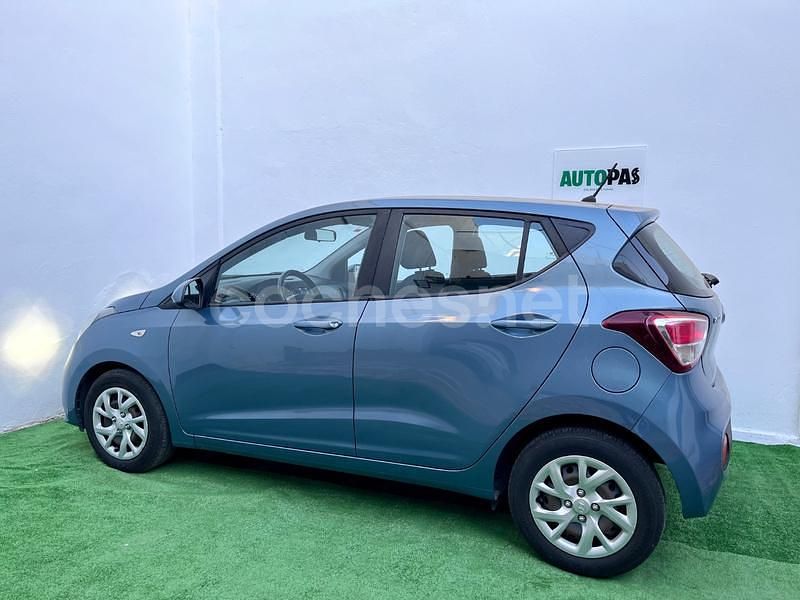 Usado Hyundai i10 87 CV (63 kW) 2017 Azul Utilitario