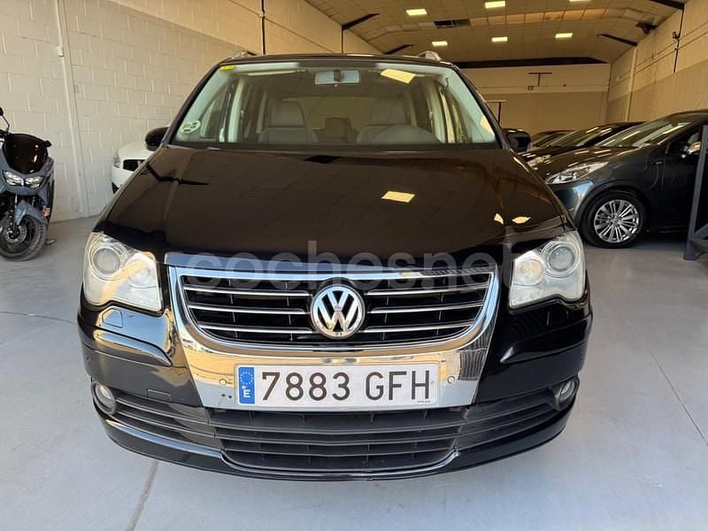 Usado VW Touran 105 CV (77 kW) 2008 Negro Monovolumen