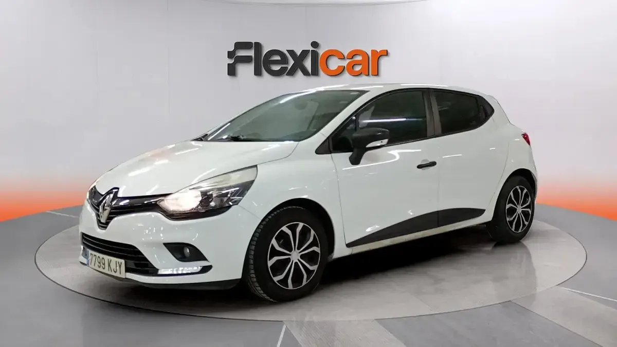 Usado Renault Clio IV 75 CV (55 kW) 2018 Blanco Berlina