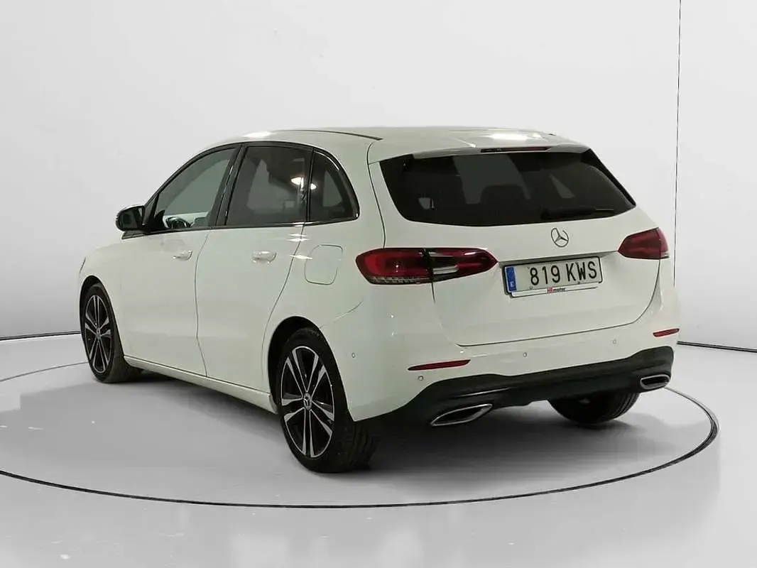 Usado Mercedes B180 116 CV (85 kW) 2019 Blanco Utilitario