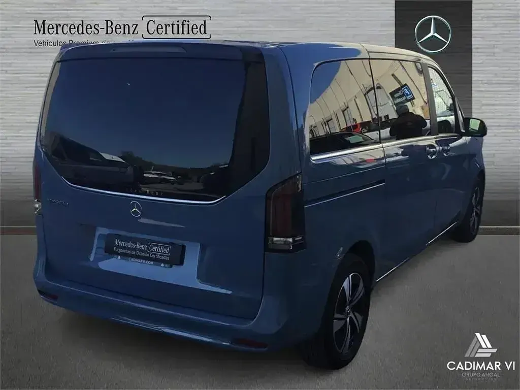 Usado Mercedes V250 Avantgarde 190 CV (139 kW) 2025 Azul Monovolumen