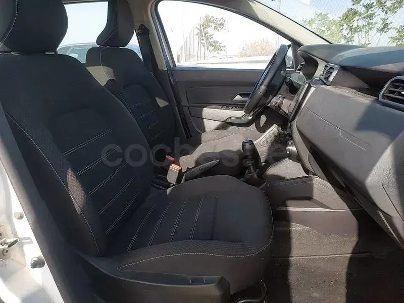 Usado Dacia Duster Expression 115 CV (84 kW) 2024 Blanco SUV