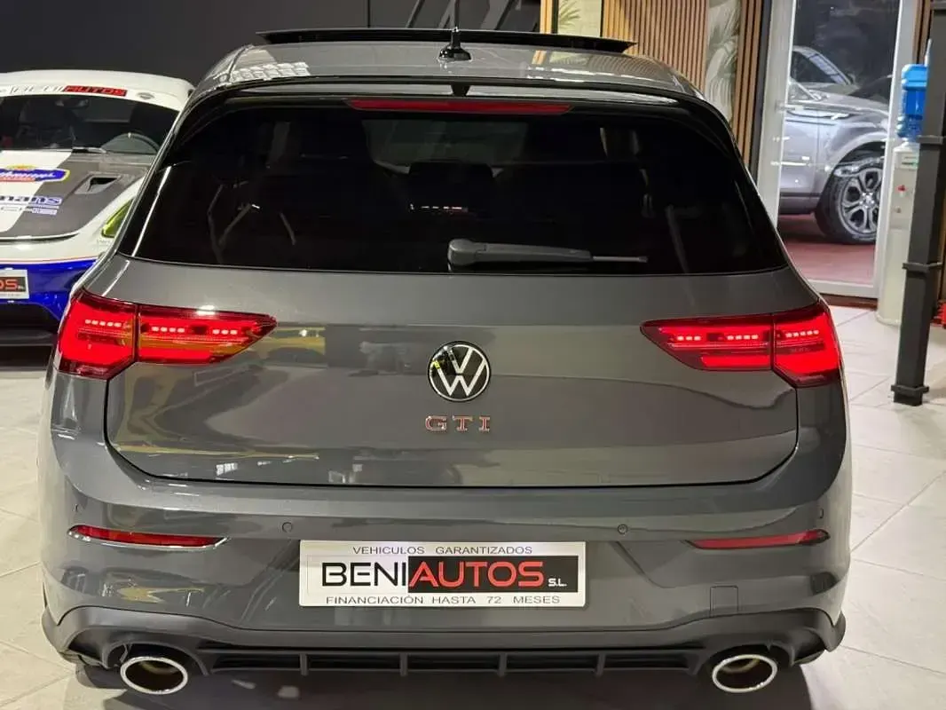 Usado VW Golf VIII GTI 301 CV (221 kW) 2024 Gris Utilitario