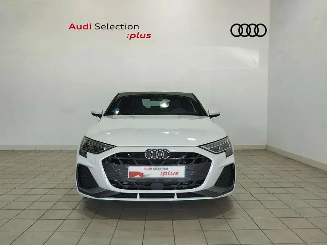 Usado Audi A3 Sportback e-tron S-Line 204 CV (150 kW) 2025 Blanco Utilitario