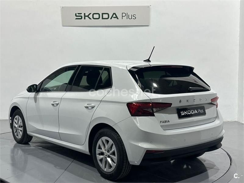Blanco Usado 2023 Skoda Fabia Selection Berlina | 16.950 € (Precio justo) - Imagen 1/4