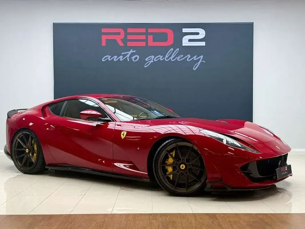 Usado Ferrari 812 799 CV (587 kW) 2019 Rojo Coupe