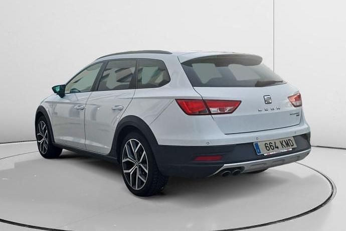 Usado Seat Leon X-Perience 4Drive 151 CV (111 kW) 2018 Blanco Familiar
