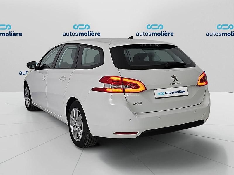 Usado Peugeot 308 Active 131 CV (96 kW) 2020 Blanco Familiar