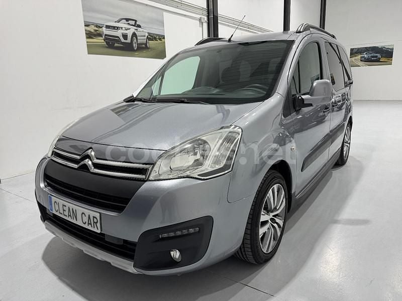 Usado Citroën Berlingo Feel 102 CV (75 kW) 2018 Gris / plata Monovolumen