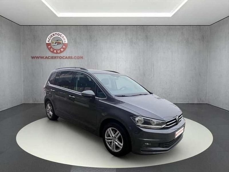 Gris Usado 2020 VW Touran Advance Monovolumen | 23.490 € (Precio justo) - Imagen 1/4