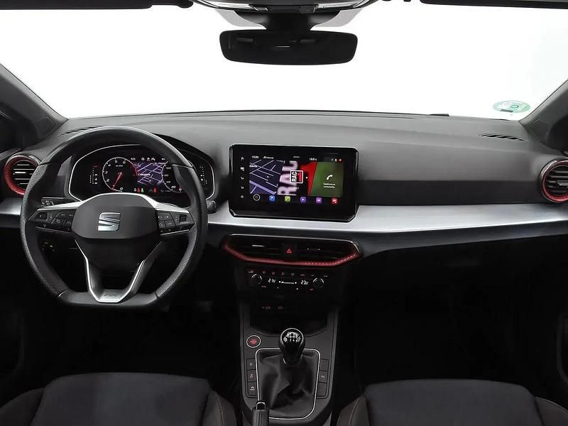 Usado Seat Ibiza FR 110 CV (80 kW) 2023 Negro Utilitario