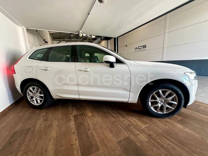 Usado Volvo XC60 Momentum 197 CV (144 kW) 2021 Blanco SUV