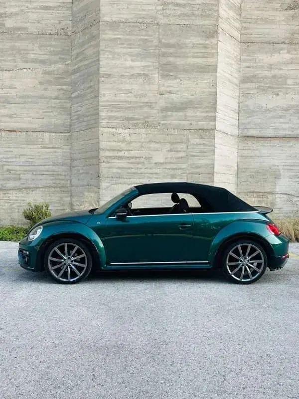 Usado VW Beetle R-line 220 CV (161 kW) 2018 Verde Utilitario