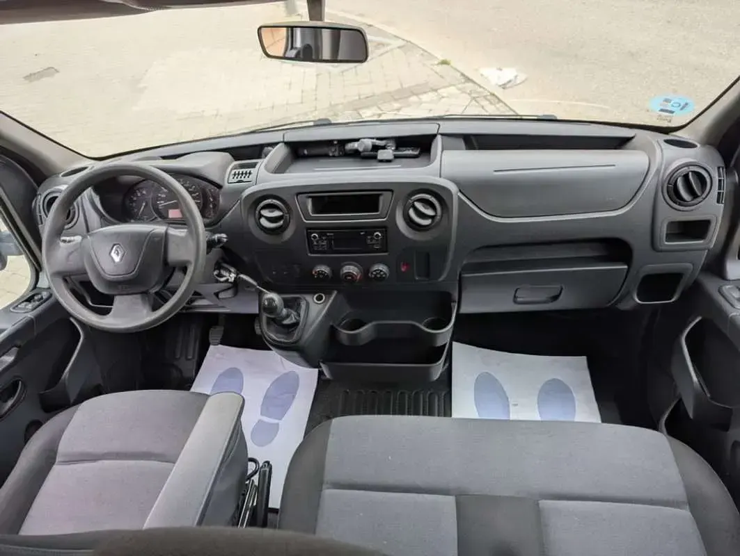 Usado Renault Master 145 CV (106 kW) 2019 Gris Van