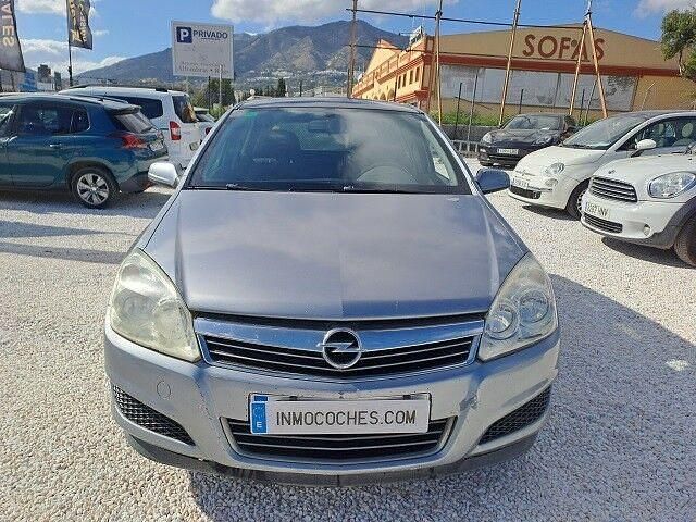 Usado Opel Astra Cosmo 100 CV (73 kW) 2007 Gris Utilitario