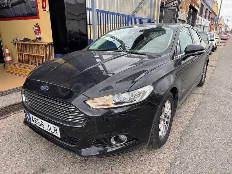 Usado Ford Mondeo Titanium 187 CV (137 kW) 2016 Negro Berlina