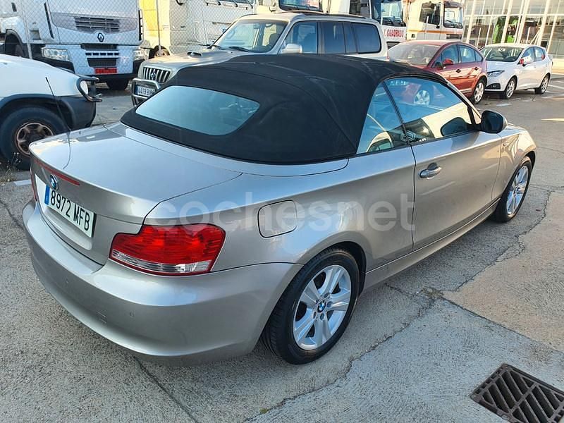 Usado BMW 118 Cabriolet 143 CV (105 kW) 2009 Gris / plata Descapotable