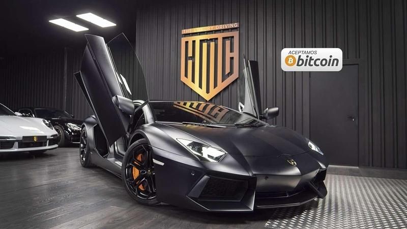 Negro Usado 2013 Lamborghini Aventador Coupe | 300.000 € - Imagen 1/4