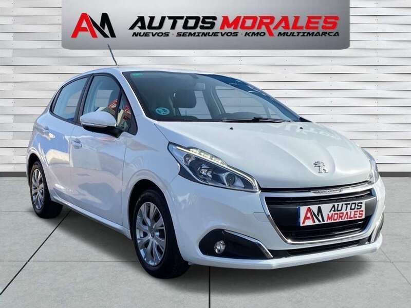 Blanco Usado 2019 Peugeot 208 Active Utilitario | 9950 € (Un poco caro) - Imagen 1/4