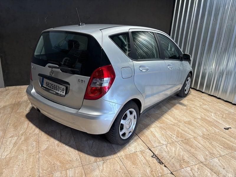 Usado Mercedes A160 Elegance 82 CV (60 kW) 2009 Gris / plata Monovolumen