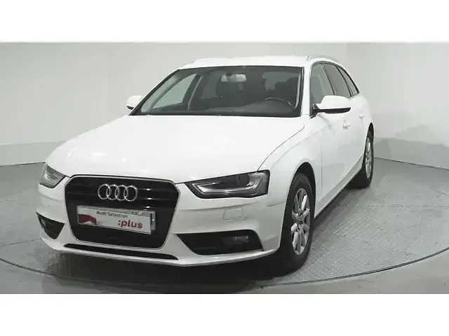 Usado Audi A4 Advanced 143 CV (105 kW) 2012 Blanco Familiar