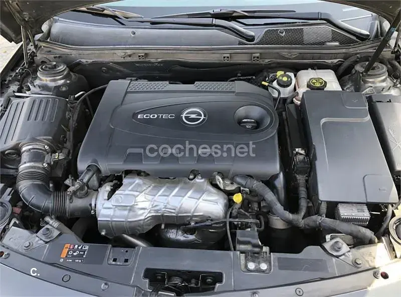 Usado Opel Insignia Excellence 140 CV (102 kW) 2014 Gris / plata Berlina