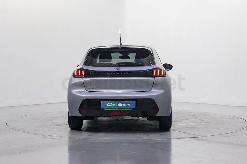 Usado Peugeot 208 Allure 100 CV (73 kW) 2023 Gris / plata Utilitario