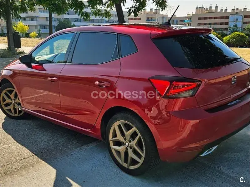 Usado Seat Ibiza FR 90 CV (66 kW) 2018 Rojo Utilitario