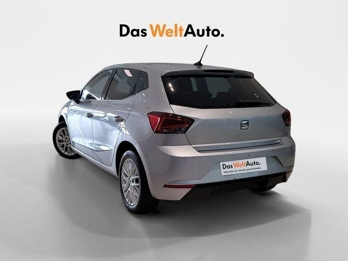 Gris plata Usado 2024 Seat Ibiza | 18.300 € (Precio justo) - Imagen 1/4