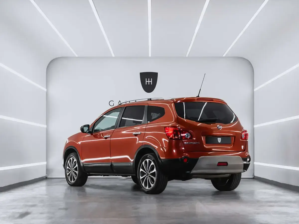 Usado Nissan Qashqai +2 Premium Edition 141 HP (103 kW) 2009 Vermelho SUV