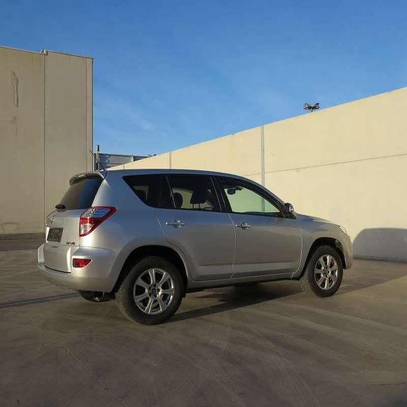 Usado Toyota RAV4 Executive 150 CV (110 kW) 2011 Plateado SUV