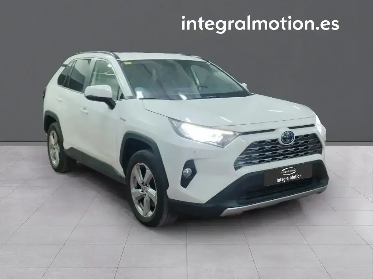 Usado Toyota RAV4 Hybrid Advance 222 CV (163 kW) 2020 Blanco SUV