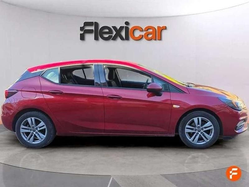 Usado Opel Astra GS Line 131 CV (96 kW) 2020 Rojo Utilitario