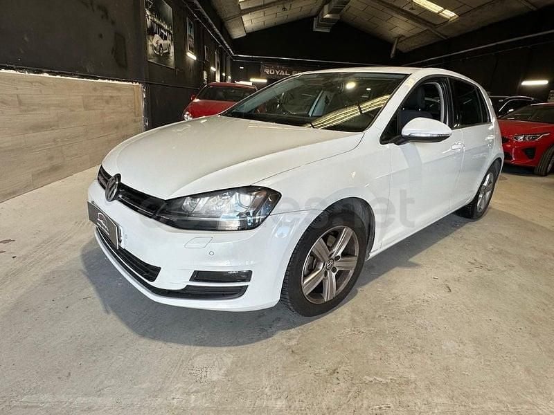 Käytetty VW Golf VII Advance 122 HP (89 kW) 2014 Valkoinen Sedan