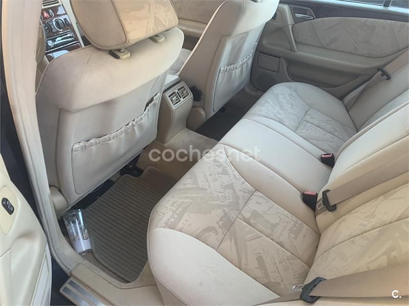 Usado Mercedes E300 Elegance 177 CV (130 kW) 1999 Azul Berlina