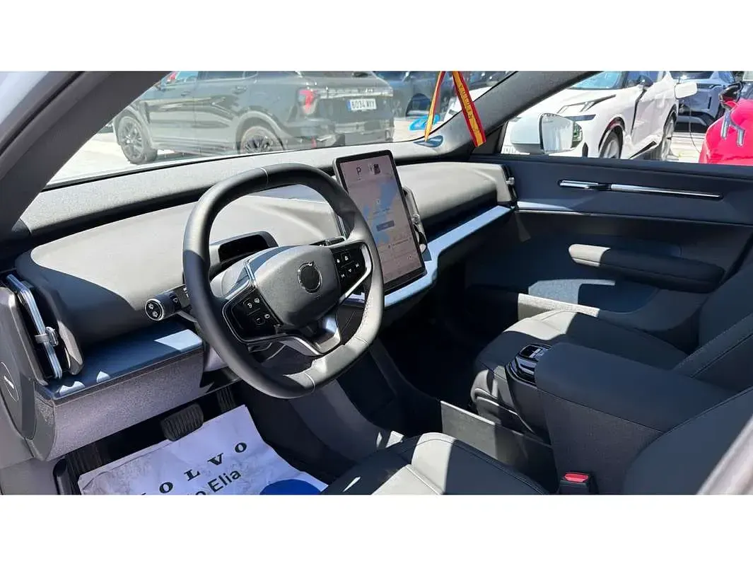 Usado Volvo EX30 Core 200 kW (272 CV) 2025 Azul SUV