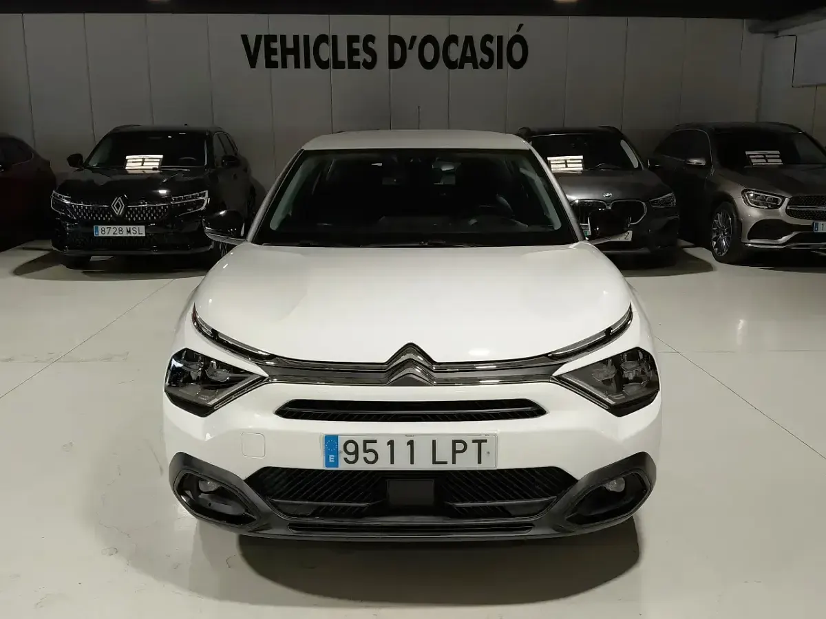 Usado Citroën C4 Feel 130 CV (95 kW) 2021 Blanco Berlina