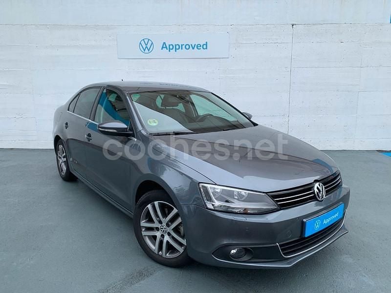 Gris / plata Usado 2012 VW Jetta Sport Berlina | 9000 € (Precio justo) - Imagen 1/4