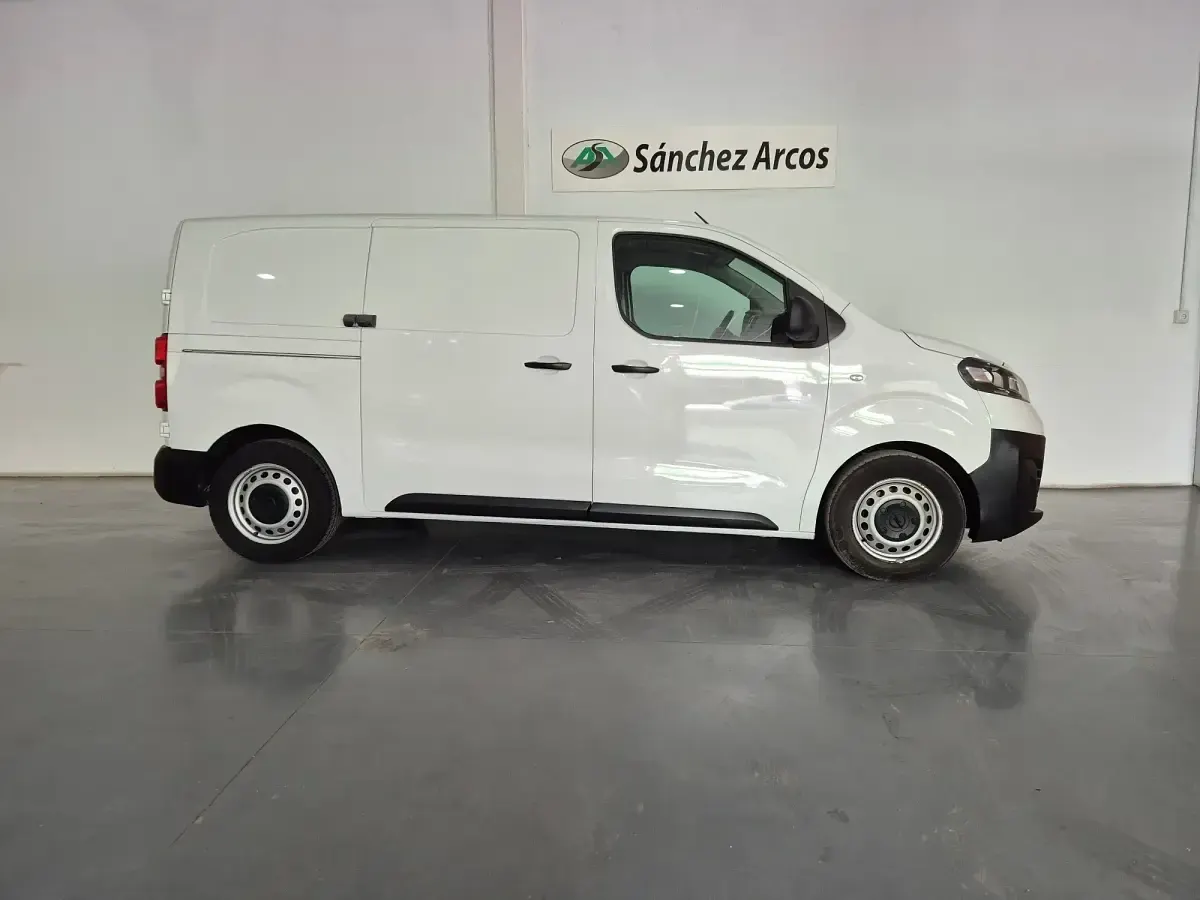 Usado Opel Vivaro-e Combi 102 CV (75 kW) 2021 Blanco Monovolumen