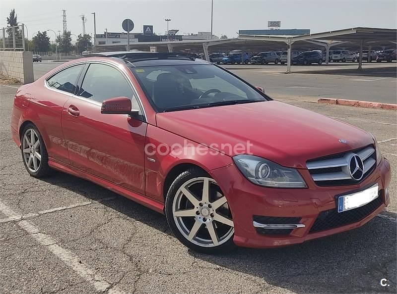 Usado Mercedes C220 170 CV (125 kW) 2012 Rojo Coupe
