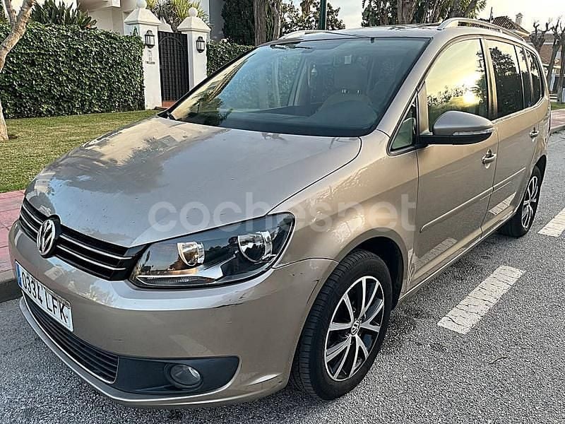Usado VW Touran Advance 105 CV (77 kW) 2015 Beige Monovolumen