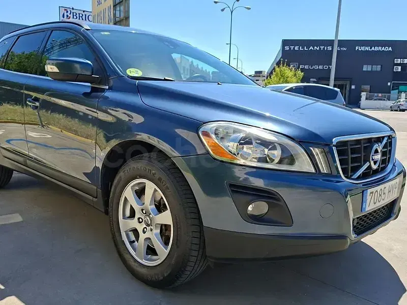 Usado Volvo XC60 Momentum 181 CV (133 kW) 2014 Azul SUV