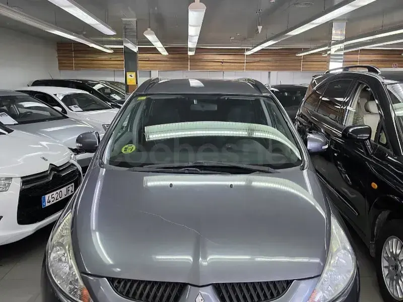 Usado Mitsubishi Grandis 136 CV (100 kW) 2010 Negro Monovolumen