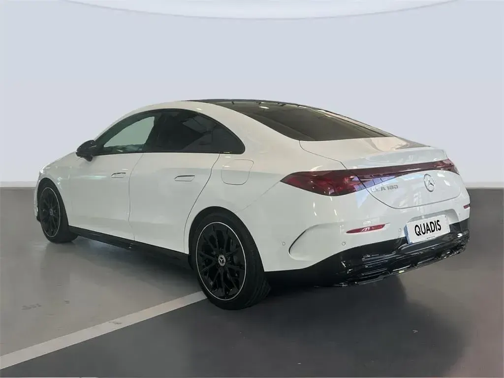 Nuevo Mercedes CLA180 136 CV (100 kW) 2026 Blanco polar Berlina