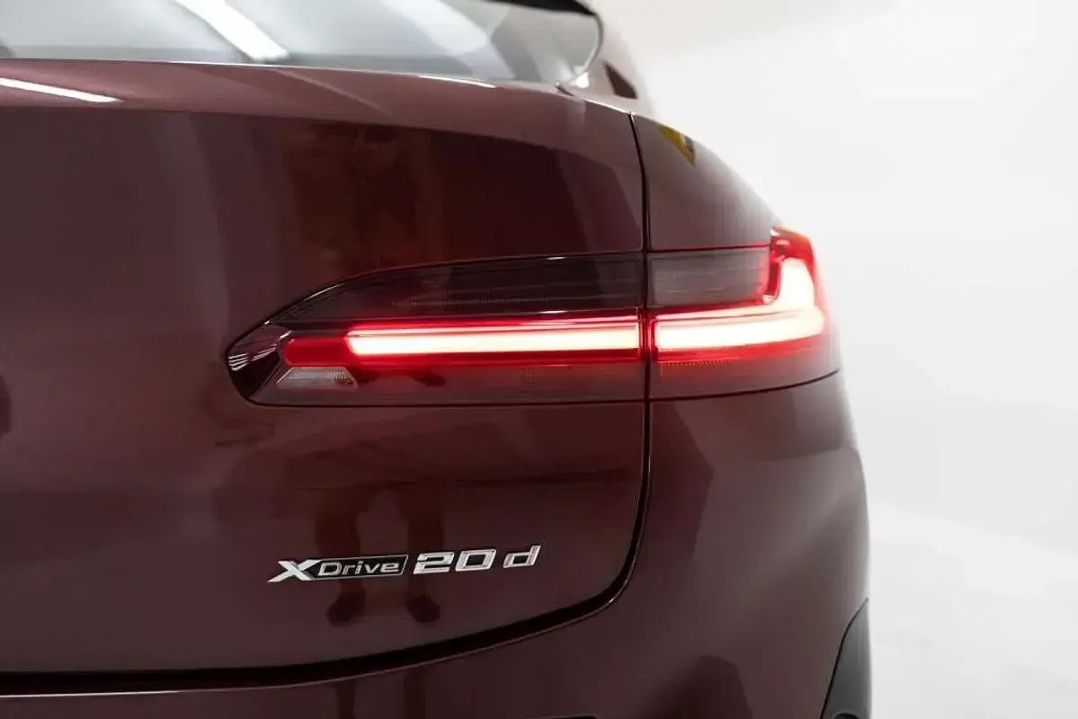 Usado BMW X4 M Sport 190 CV (139 kW) 2022 Burdeos SUV